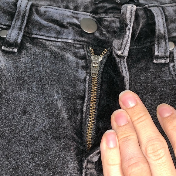 Eileen Fisher | Gray Mineral Washed Velvet Jeans 8 - Picture 8 of 8